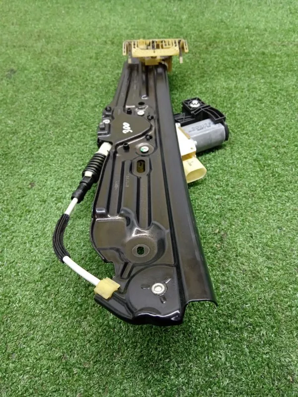 Стеклоподъемник BMW 5-Series 2011 51357182613 F10/F11, задний левый