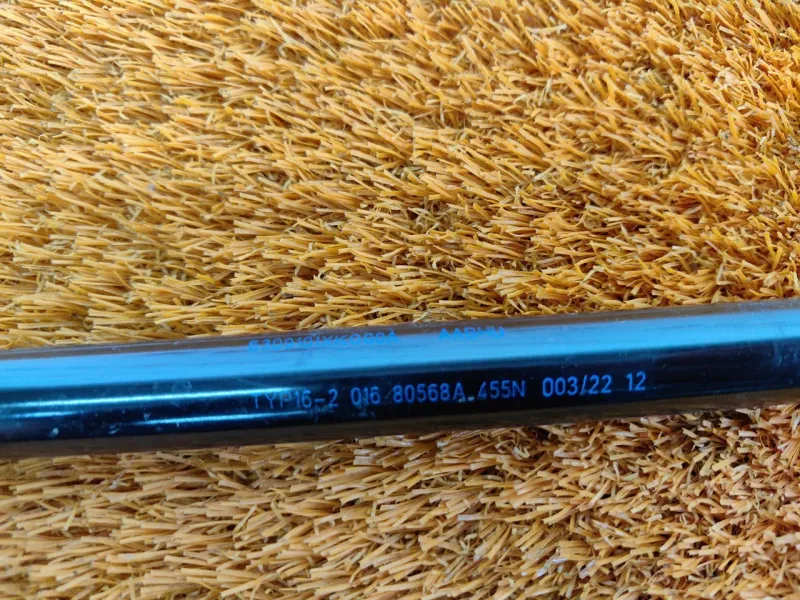 Амортизатор крышки багажника