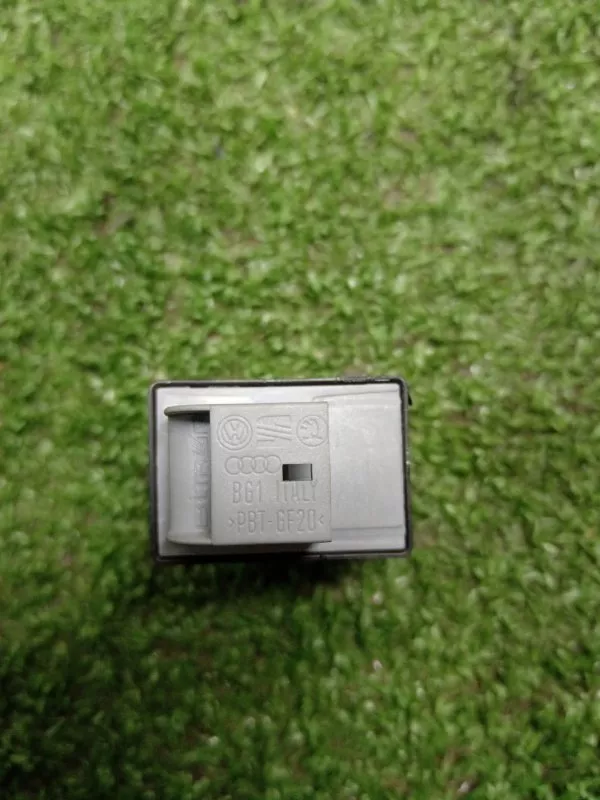 Кнопка стеклоподъемника