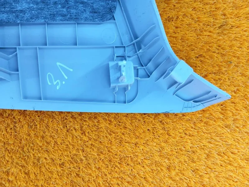 Накладка на стойку кузова