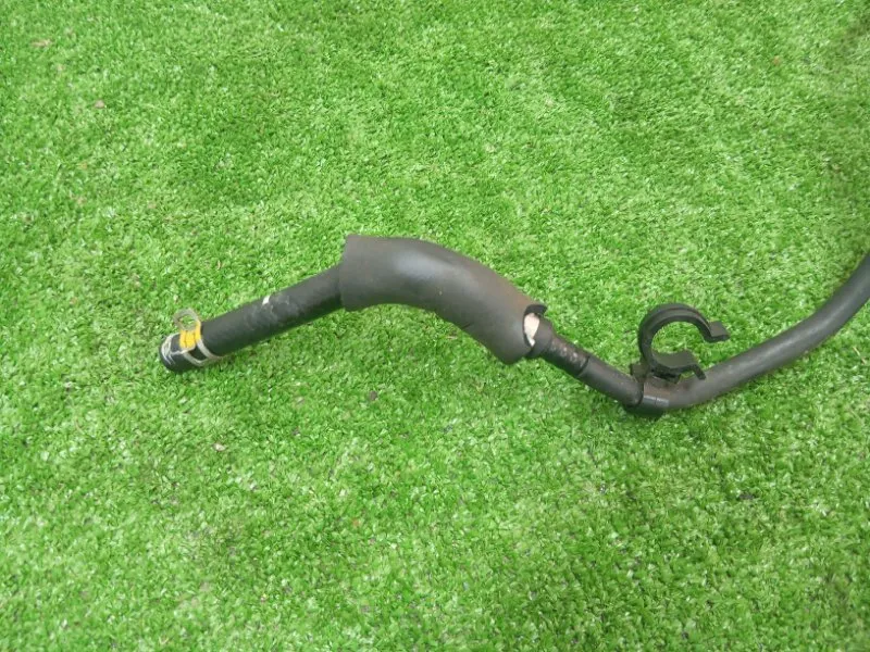 Трубка топливная