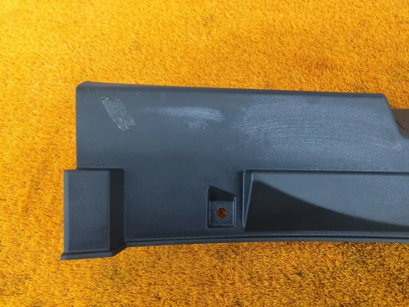 Накладка замка багажника