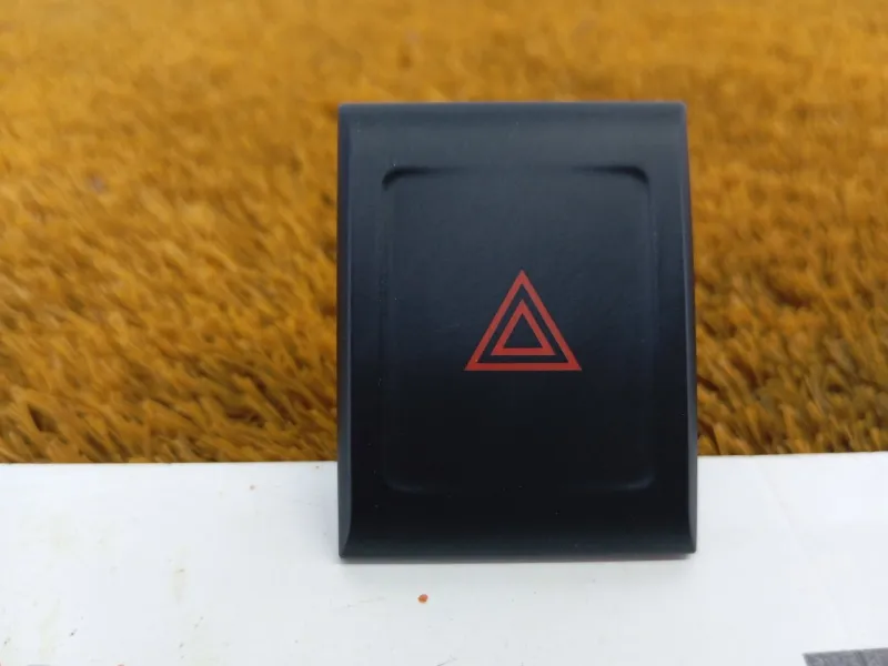 Кнопка аварийной сигнализации