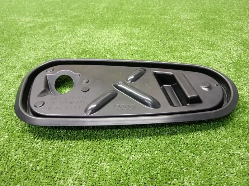 Заглушка двери