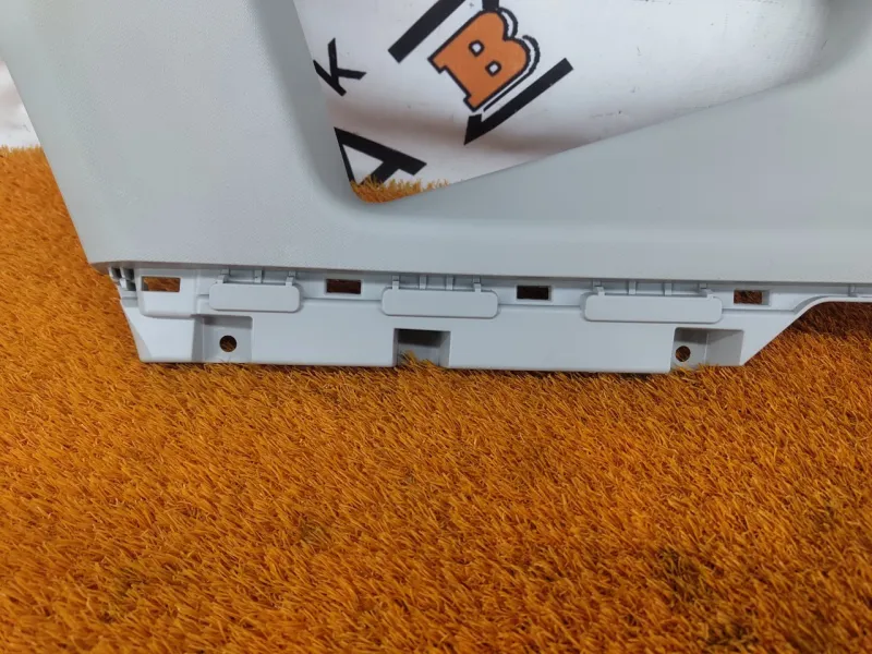 Накладка на стойку кузова