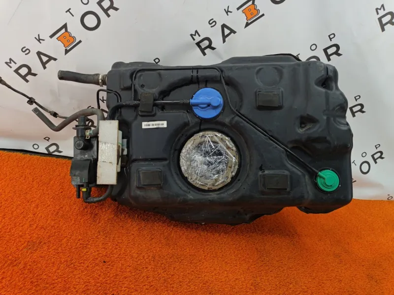 Бак топливный