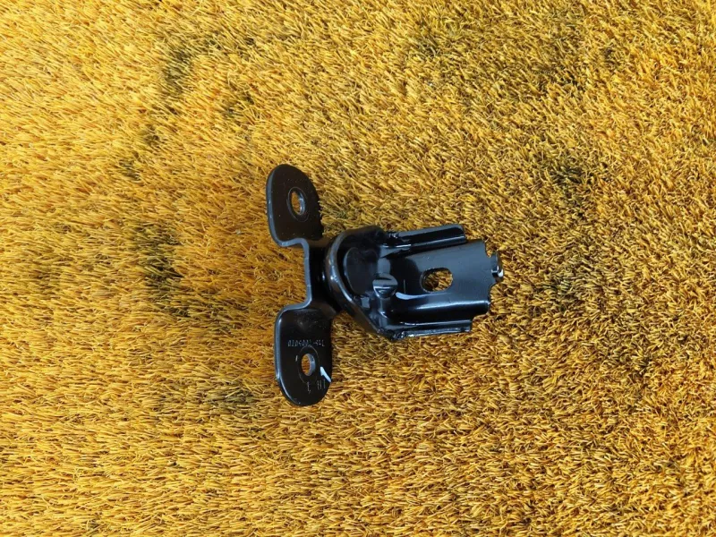 Крепление сиденья