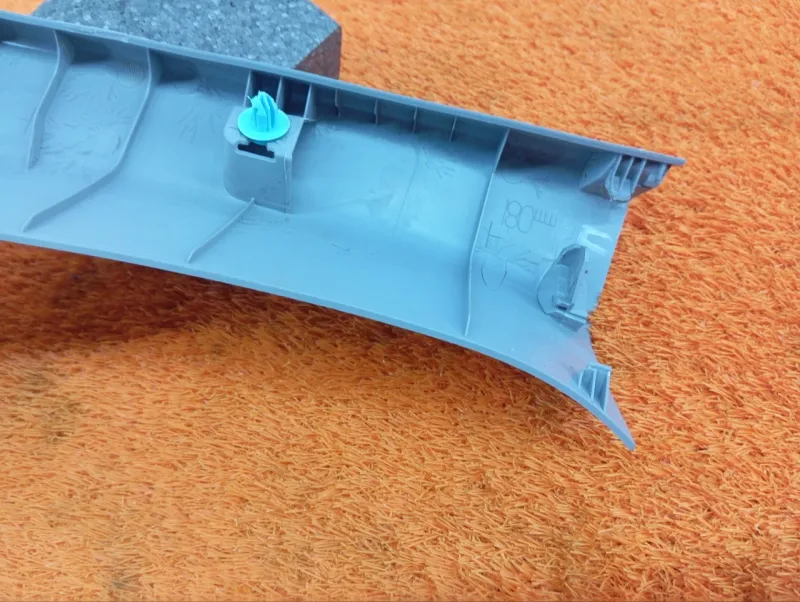 Обшивка двери багажника