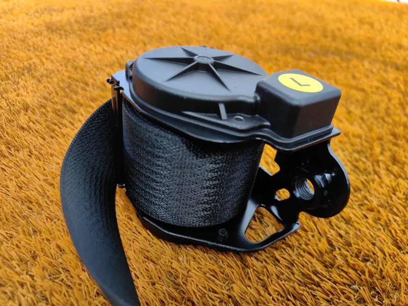 Ремень безопасности