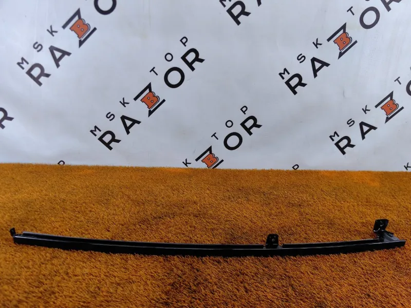 Направляющая стекла двери