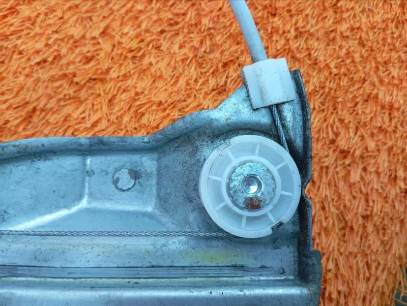 Стеклоподъемник