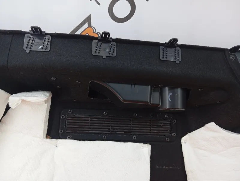 Обшивка багажника