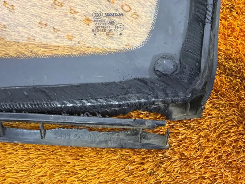 Форточка задняя