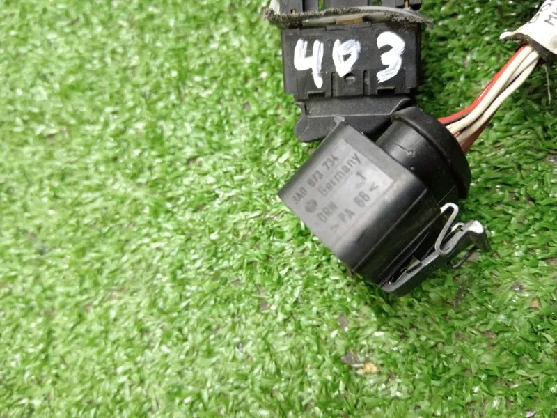 Кнопка стеклоподъемника Audi A4 1999 4D0959855 B5, передняя левая