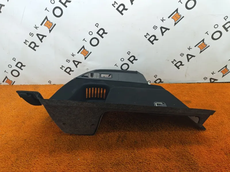 Обшивка багажника