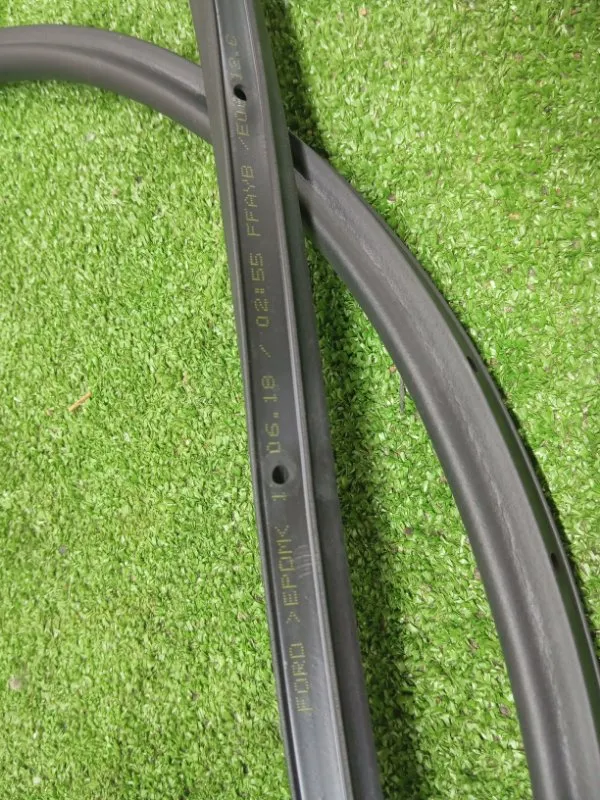 Уплотнитель двери