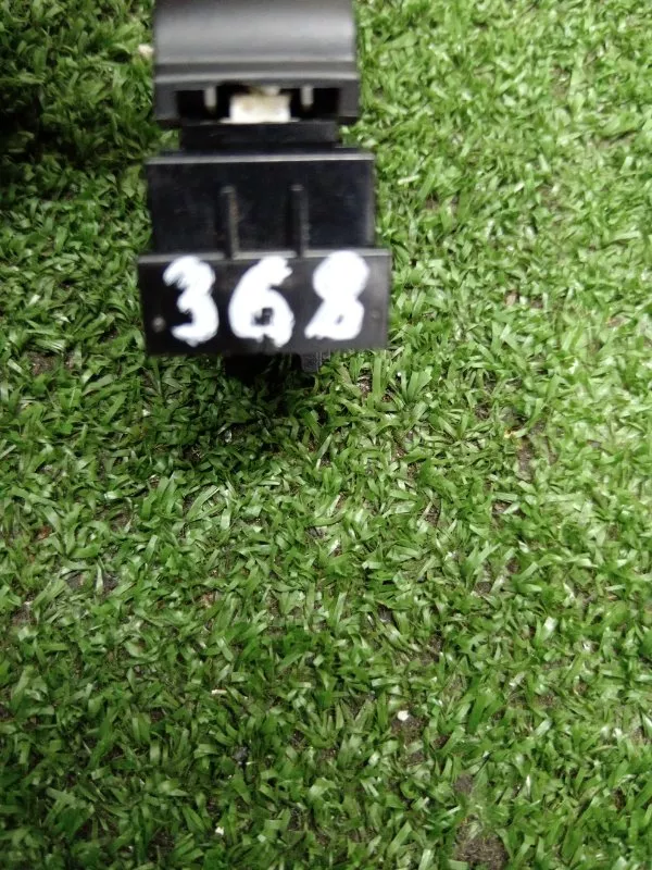 Кнопка стеклоподъемника