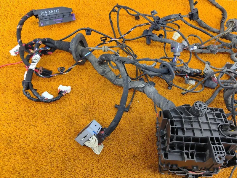 Проводка подкапотная