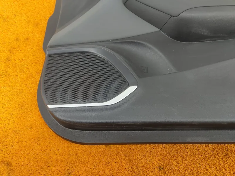 Обшивка двери