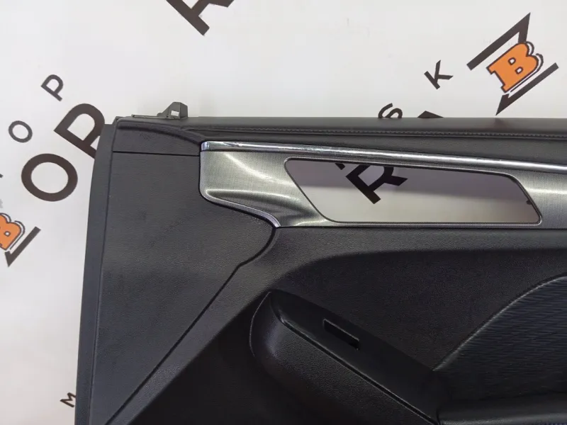 Обшивка двери