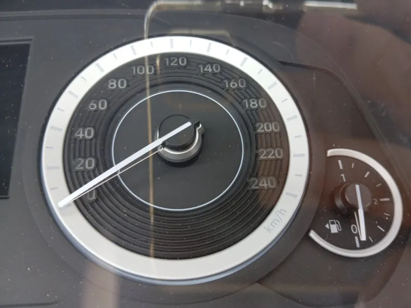 Панель приборов