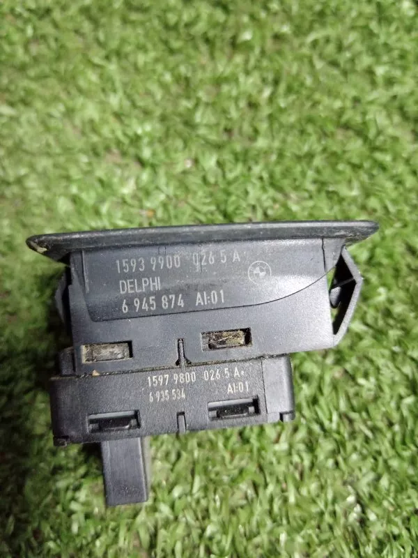 Кнопка стеклоподъемника