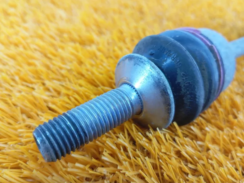 Стойка стабилизатора