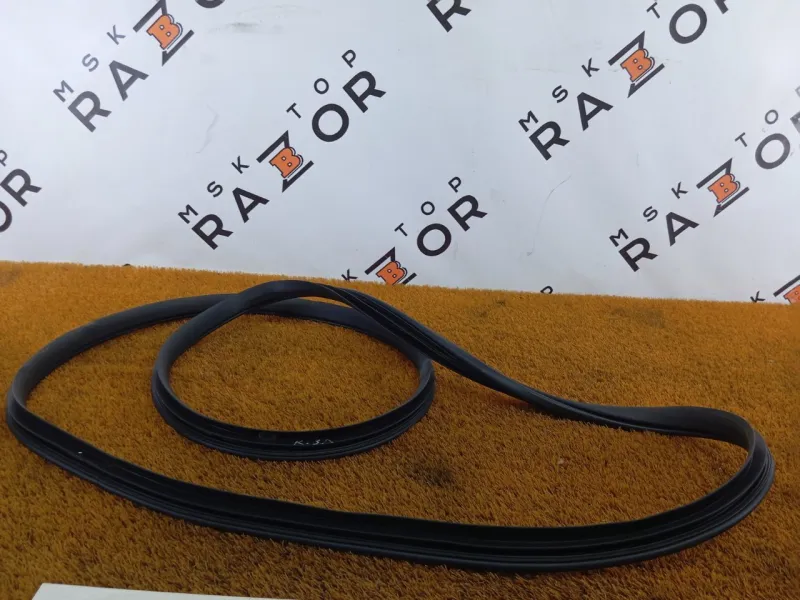 Уплотнитель проема двери