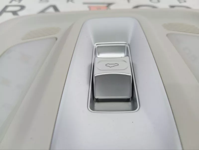 Плафон салона