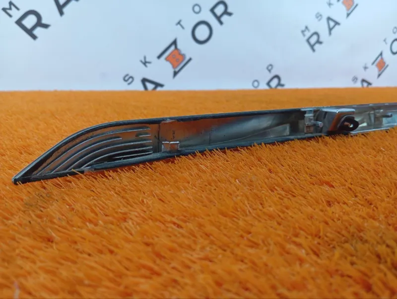 Накладка двери багажника