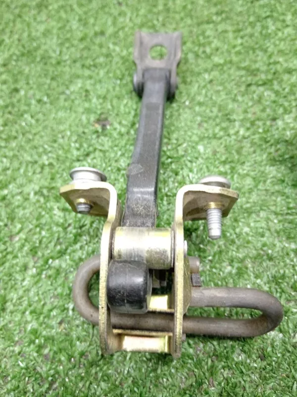 Ограничитель двери