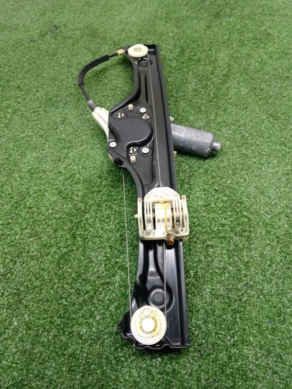 Стеклоподъемник BMW X5 2007 51357166382 E70, задний правый