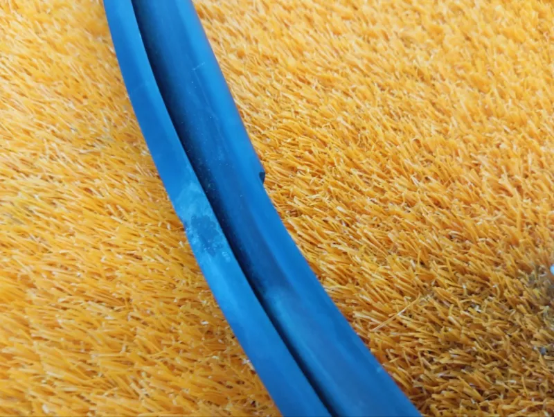 Уплотнитель стекла двери