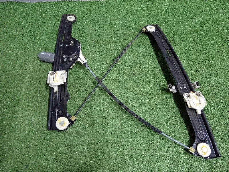 Стеклоподъемный механизм