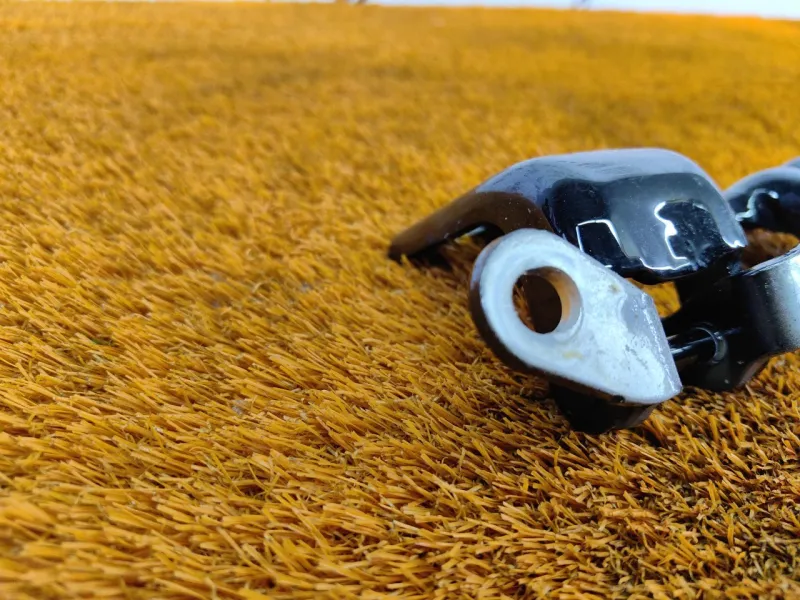 Петля двери