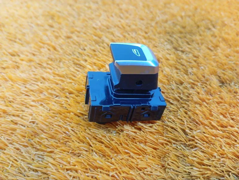 Кнопка стеклоподъемника