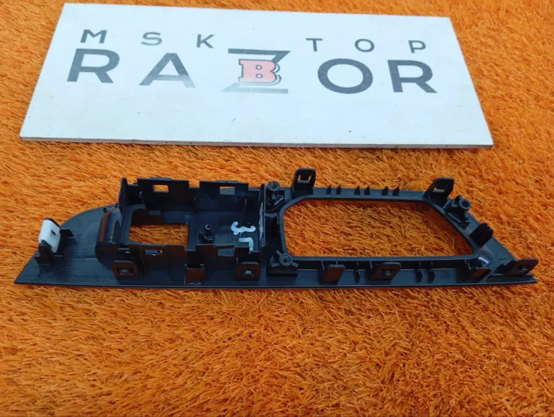 Накладка двери