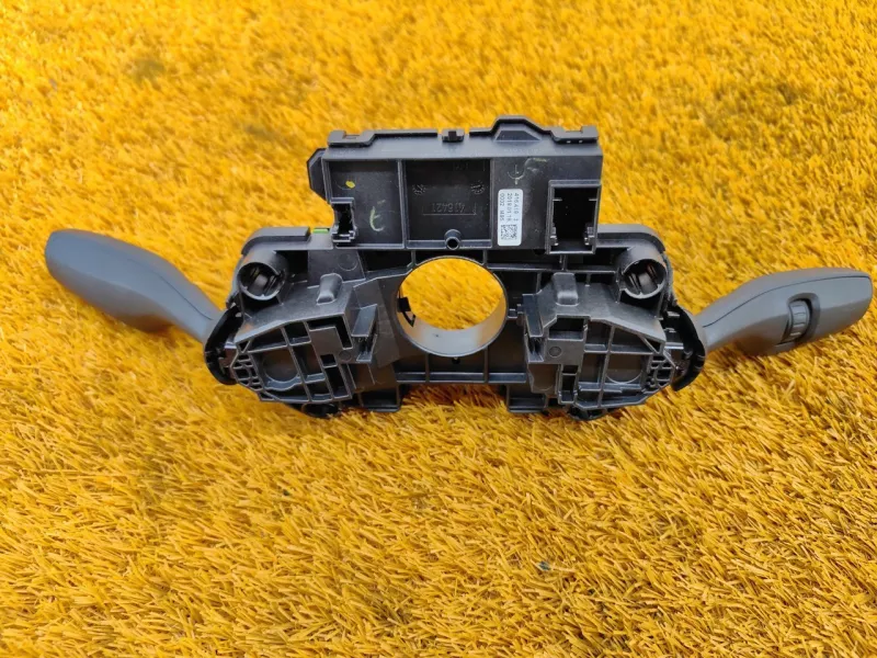 Подрулевой переключатель