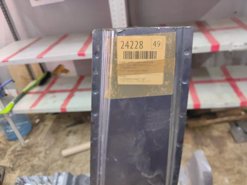 Порог с центральной стойкой