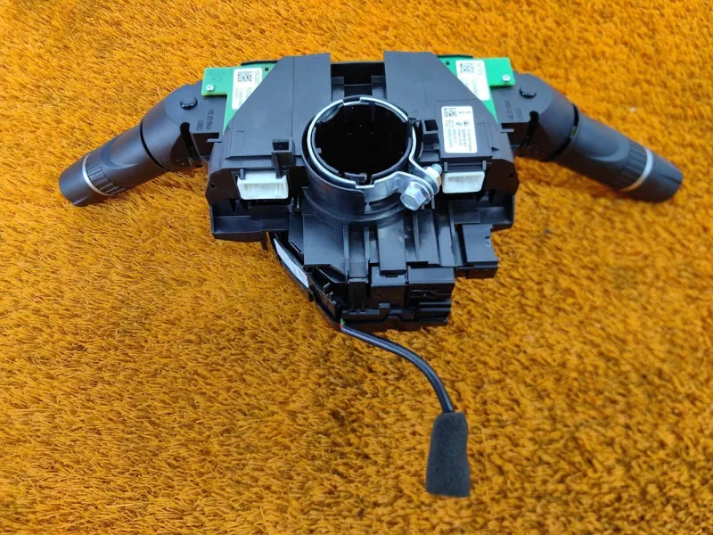 Подрулевой переключатель