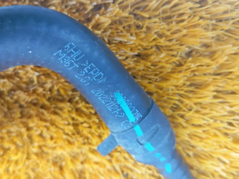 Патрубок радиатора