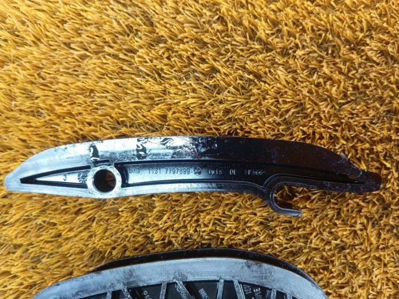 Успокоитель цепи ГРМ