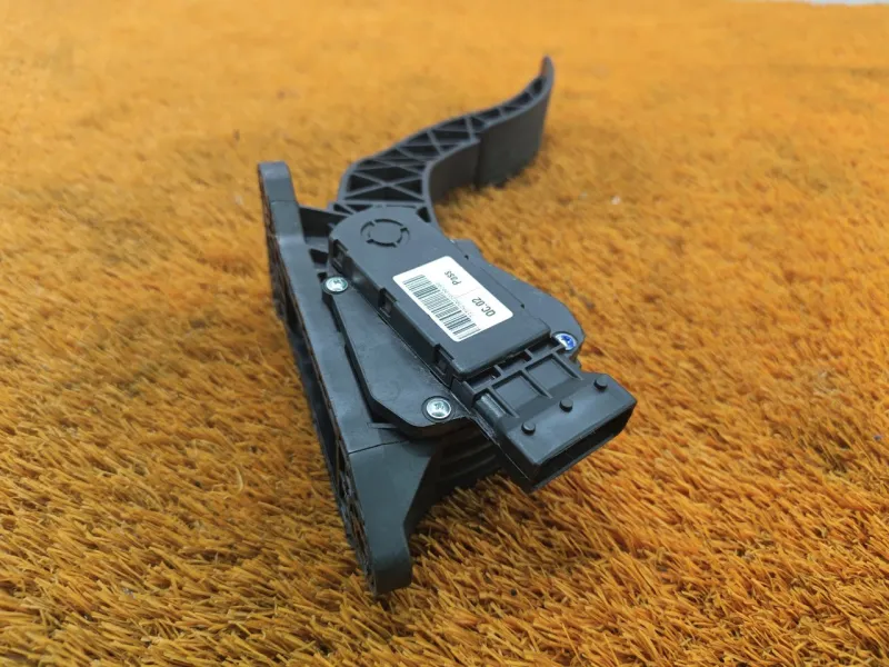 Педаль газа