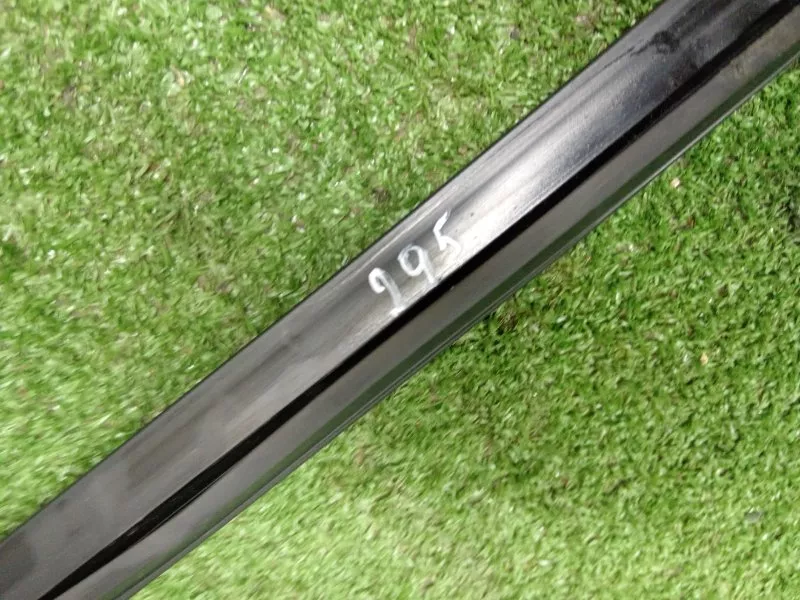 Уплотнитель стекла двери