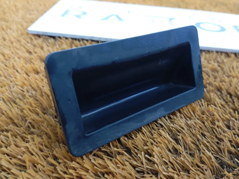 Кнопка багажника