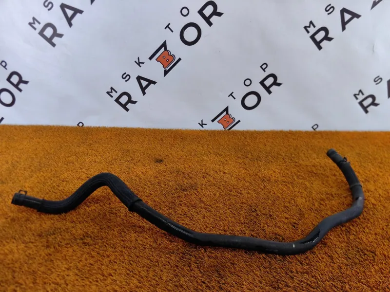 Патрубок системы охлаждения