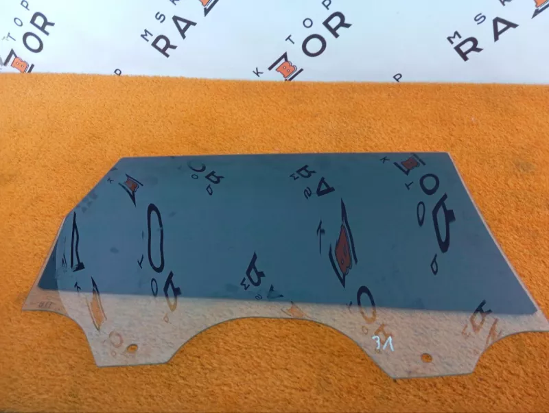 Стекло двери