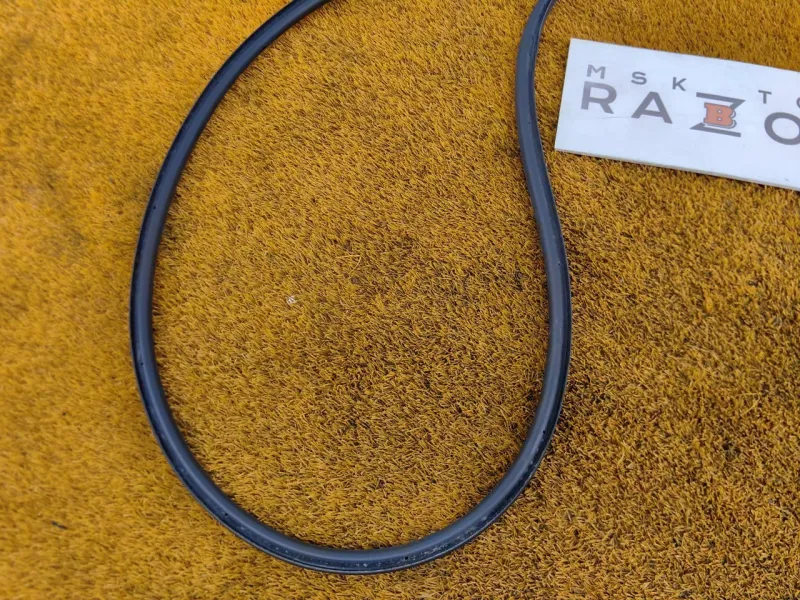 Уплотнитель двери