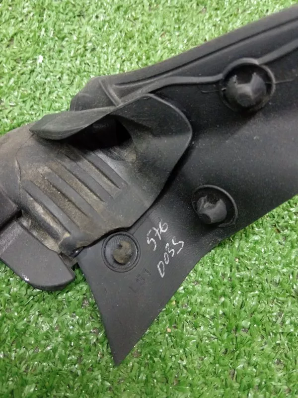 Уплотнитель стекла двери