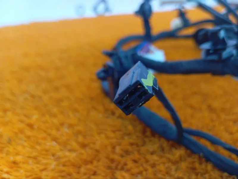 Электропроводка крышки багажника